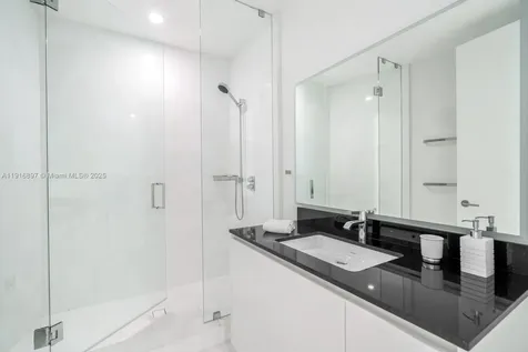 18555 Collins Avenue Sunny Isles Beach FL 33160