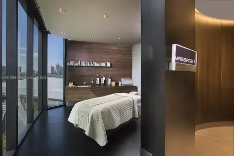 18555 Collins Avenue Sunny Isles Beach FL 33160