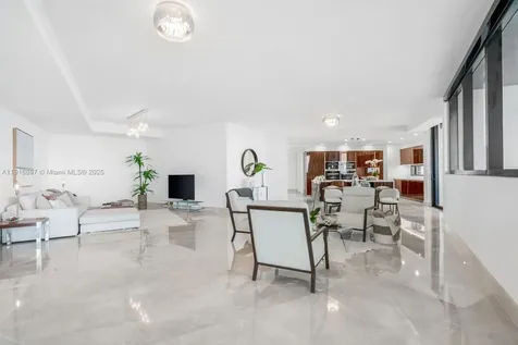 18555 Collins Avenue Sunny Isles Beach FL 33160