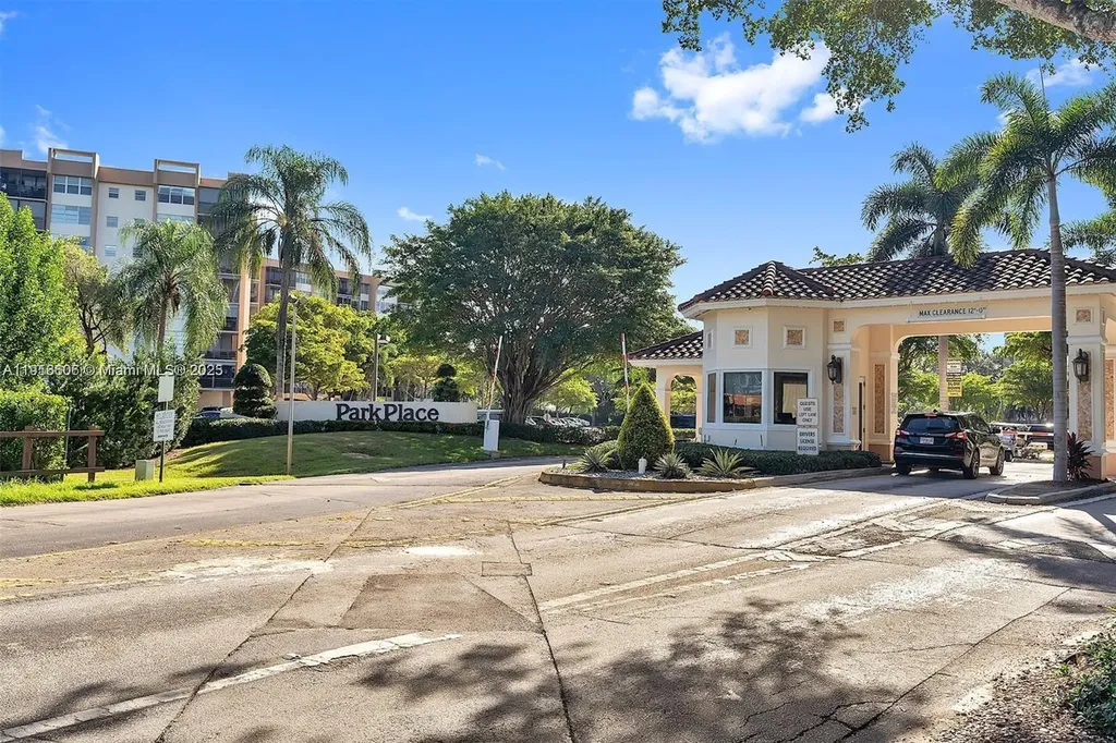 1300 Saint Charles Place Pembroke Pines FL 33026
