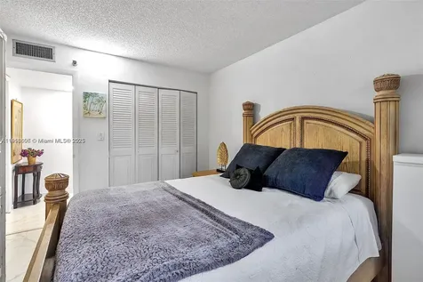1300 Saint Charles Place Pembroke Pines FL 33026