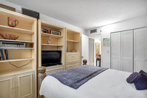 1300 Saint Charles Place Pembroke Pines FL 33026