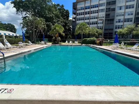 1300 Saint Charles Place Pembroke Pines FL 33026