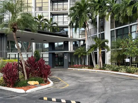 800 Parkview Drive Hallandale Beach FL 33009