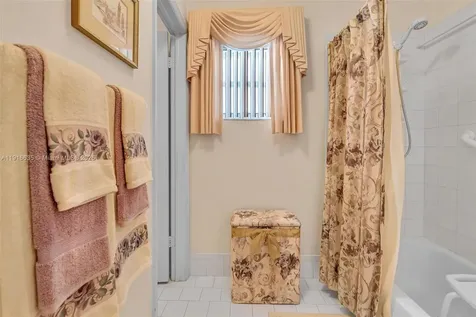 6402 SW 113th Avenue Miami FL 33173