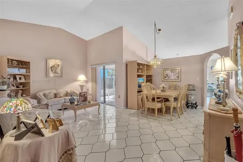 6402 SW 113th Avenue Miami FL 33173