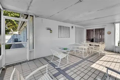 6402 SW 113th Avenue Miami FL 33173