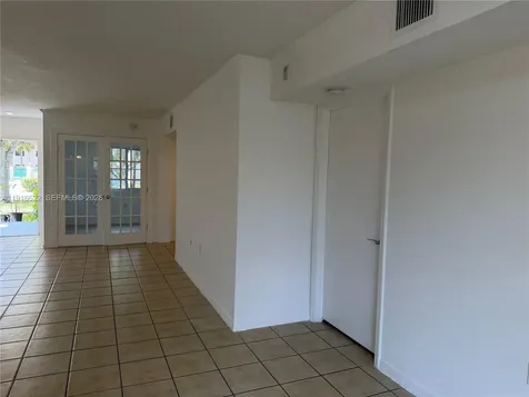 2199 NW 77th Way Pembroke Pines FL 33024