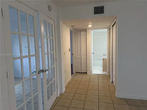 2199 NW 77th Way Pembroke Pines FL 33024