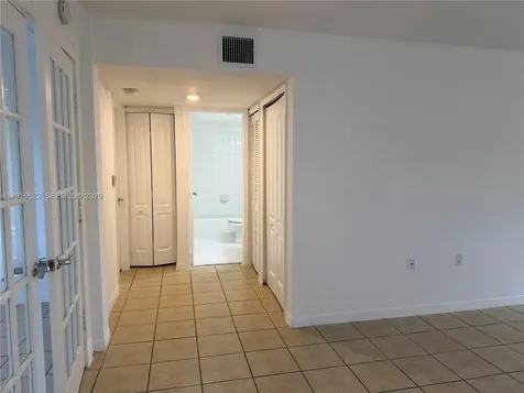 2199 NW 77th Way Pembroke Pines FL 33024