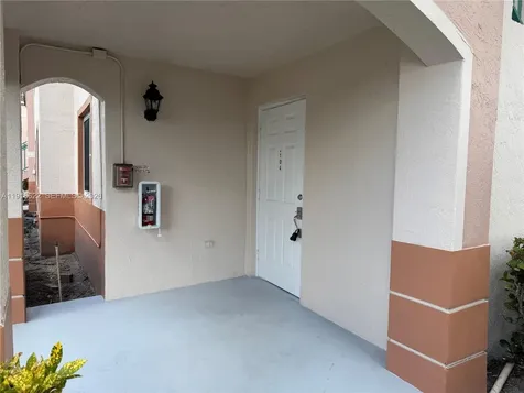 2199 NW 77th Way Pembroke Pines FL 33024