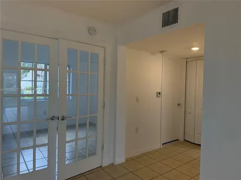 2199 NW 77th Way Pembroke Pines FL 33024
