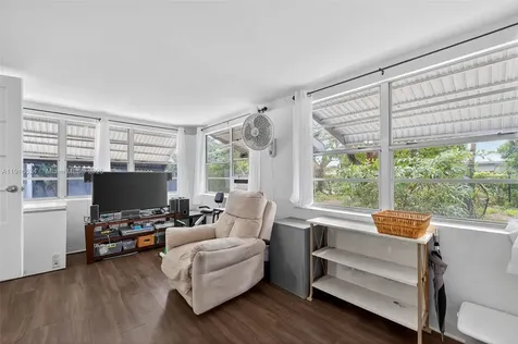 1690 NE 161st Street North Miami Beach FL 33162