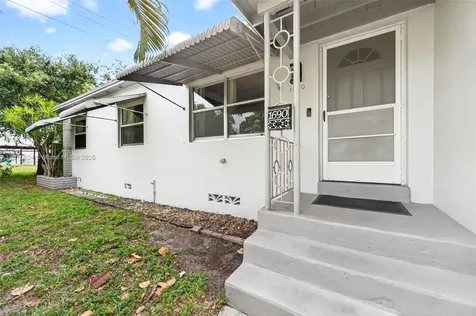 1690 NE 161st Street North Miami Beach FL 33162