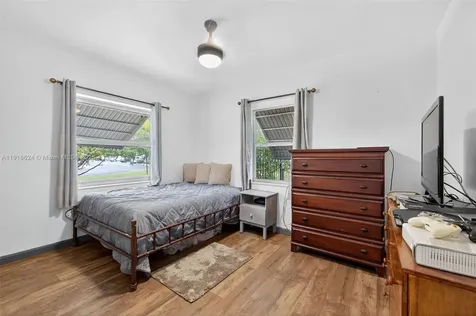 1690 NE 161st Street North Miami Beach FL 33162