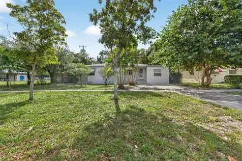 1690 NE 161st Street North Miami Beach FL 33162