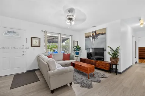1690 NE 161st Street North Miami Beach FL 33162