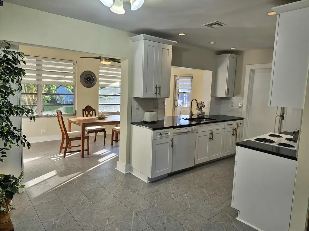 4204 NW 47th Court Tamarac FL 33319