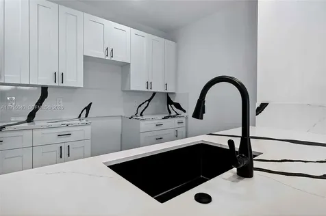 1346 NW 44th Street Miami FL 33142