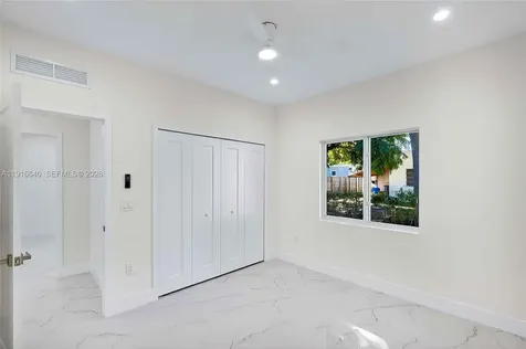 1346 NW 44th Street Miami FL 33142