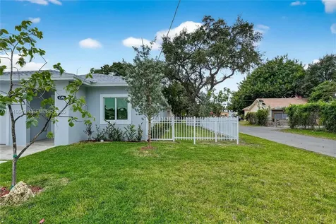 1346 NW 44th Street Miami FL 33142