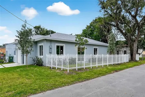 1346 NW 44th Street Miami FL 33142