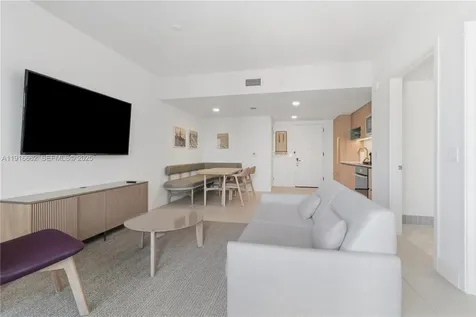 159 NE 6th Street Miami FL 33132