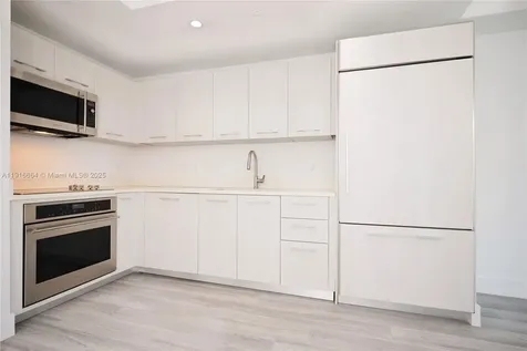 45 SW 9th Street Miami FL 33130