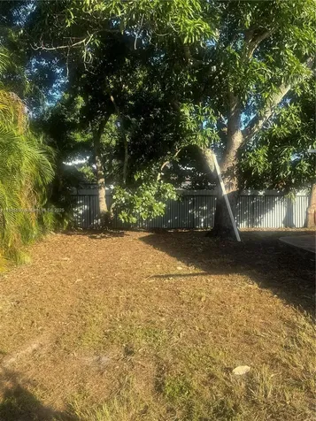 7601 NW 13th Street Pembroke Pines FL 33024