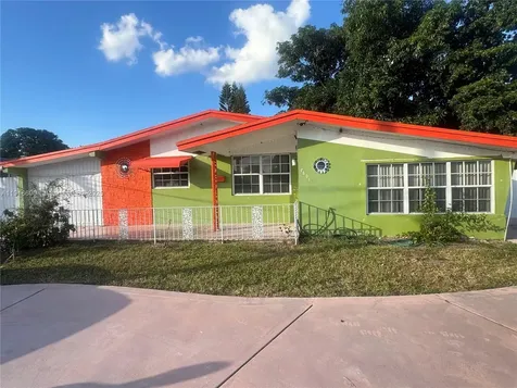 7601 NW 13th Street Pembroke Pines FL 33024