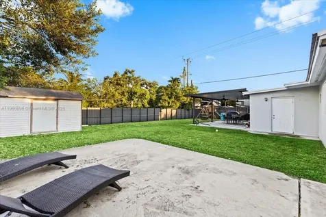 17121 NW 82nd Avenue Hialeah FL 33015