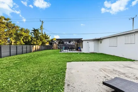 17121 NW 82nd Avenue Hialeah FL 33015