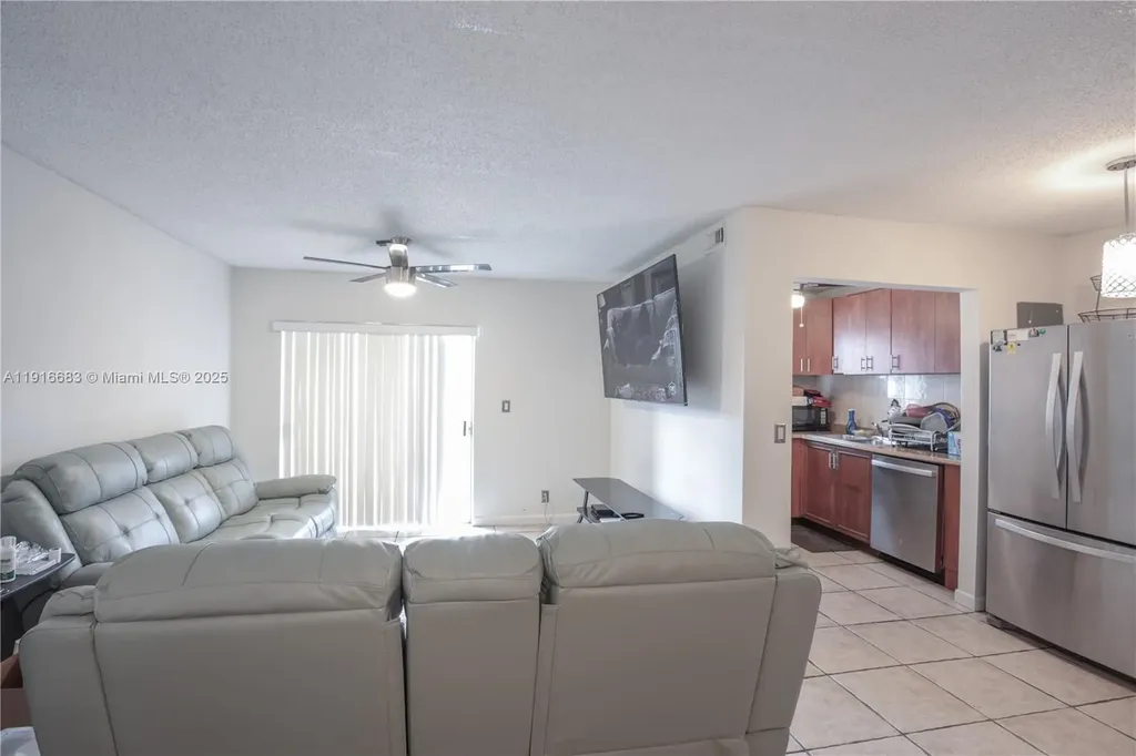 7561 NW 16th Street Plantation FL 33313
