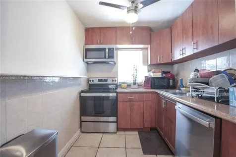7561 NW 16th Street Plantation FL 33313