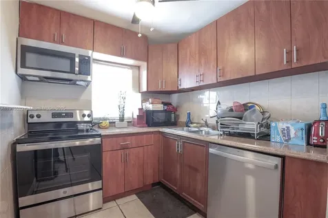 7561 NW 16th Street Plantation FL 33313