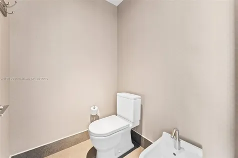1100 Biscayne Boulevard Miami FL 33132