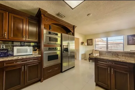 10260 SW 48th Street Miami FL 33165