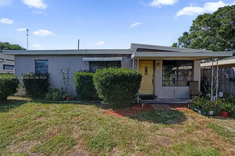 3620 SW 58th Avenue West Park FL 33023