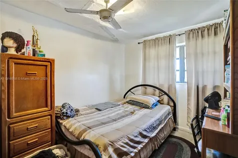 3620 SW 58th Avenue West Park FL 33023