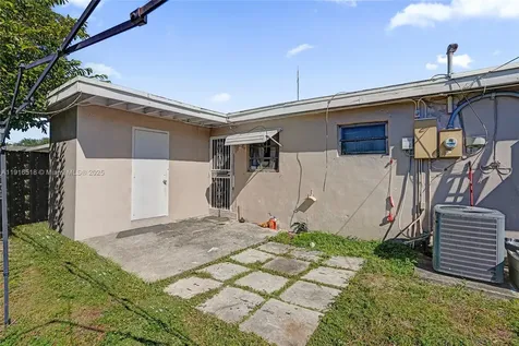 3620 SW 58th Avenue West Park FL 33023