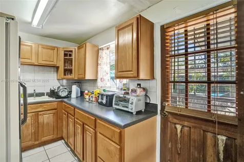 3620 SW 58th Avenue West Park FL 33023
