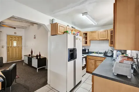 3620 SW 58th Avenue West Park FL 33023