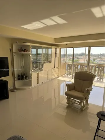 800 NE 195th Street Miami FL 33179