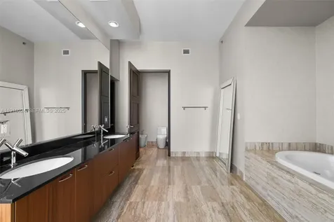 16001 Collins Avenue Sunny Isles Beach FL 33160