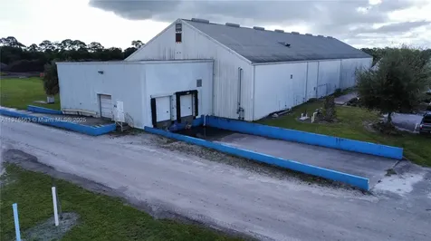 925 SW 74th Avenue SW Vero Beach FL 32968