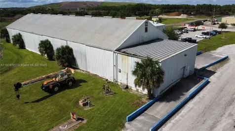 925 SW 74th Avenue SW Vero Beach FL 32968