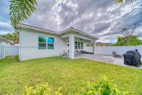 4147 Rosa Drive Deerfield Beach FL 33064