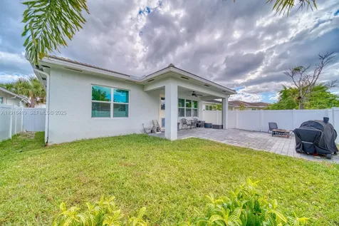 4147 Rosa Drive Deerfield Beach FL 33064