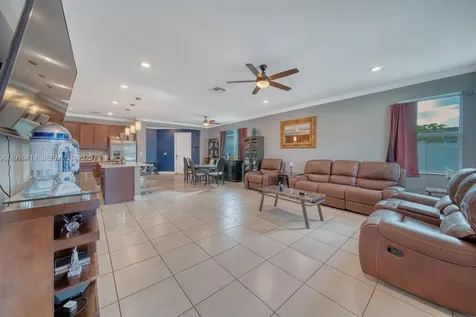 4147 Rosa Drive Deerfield Beach FL 33064
