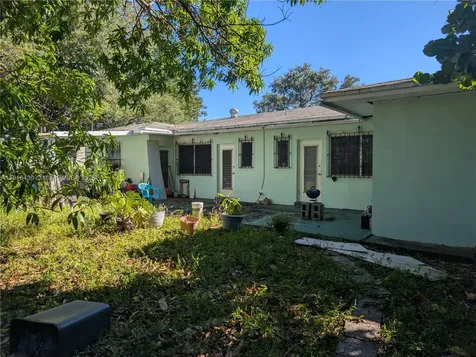 335 - 337 NE 168th Street North Miami Beach FL 33162